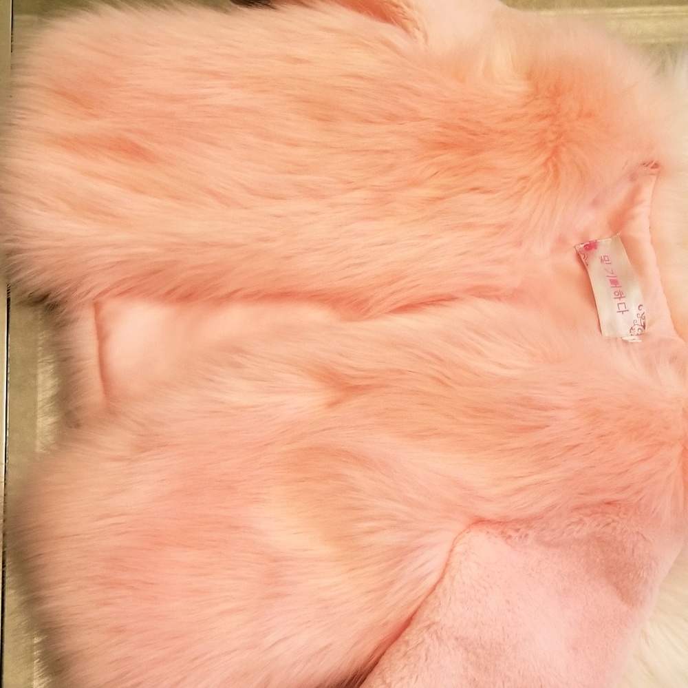 🧣 - Picture 4 of 4